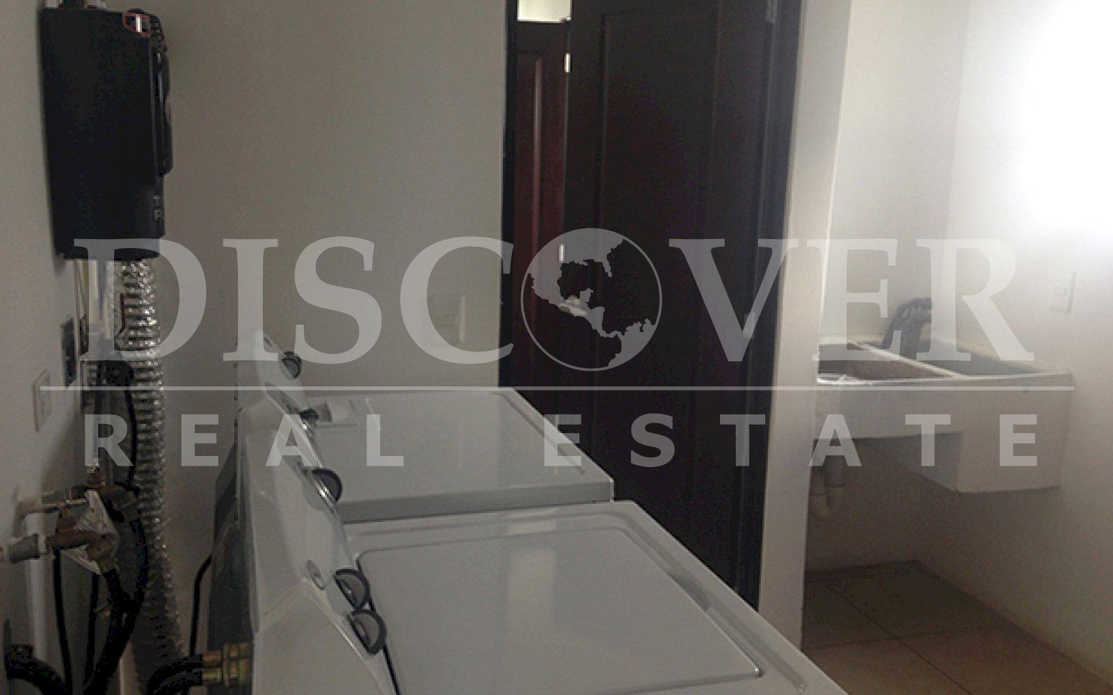 https://images.discovernica.com/propiedad/1600/ID_9509_ALAMEDA_DE_LAS_COLINAS.CASA.VENTA.ALQUILER.COLEGIO_LINCOLN_1_.JPG