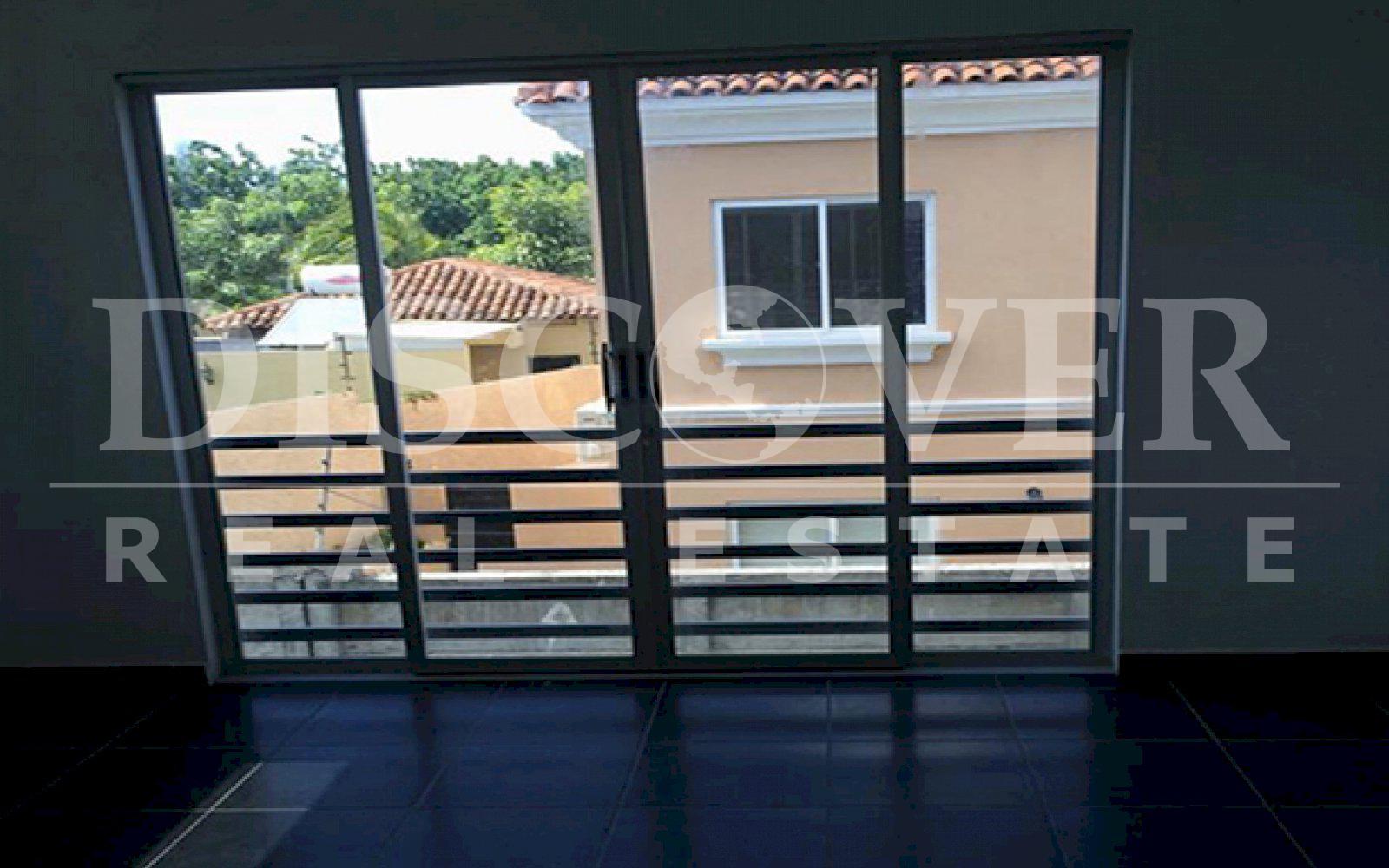 https://images.discovernica.com/propiedad/1600/ID_9539_APARTAMENTO.ALQUILER.LAS_COLINAS_5_.JPG