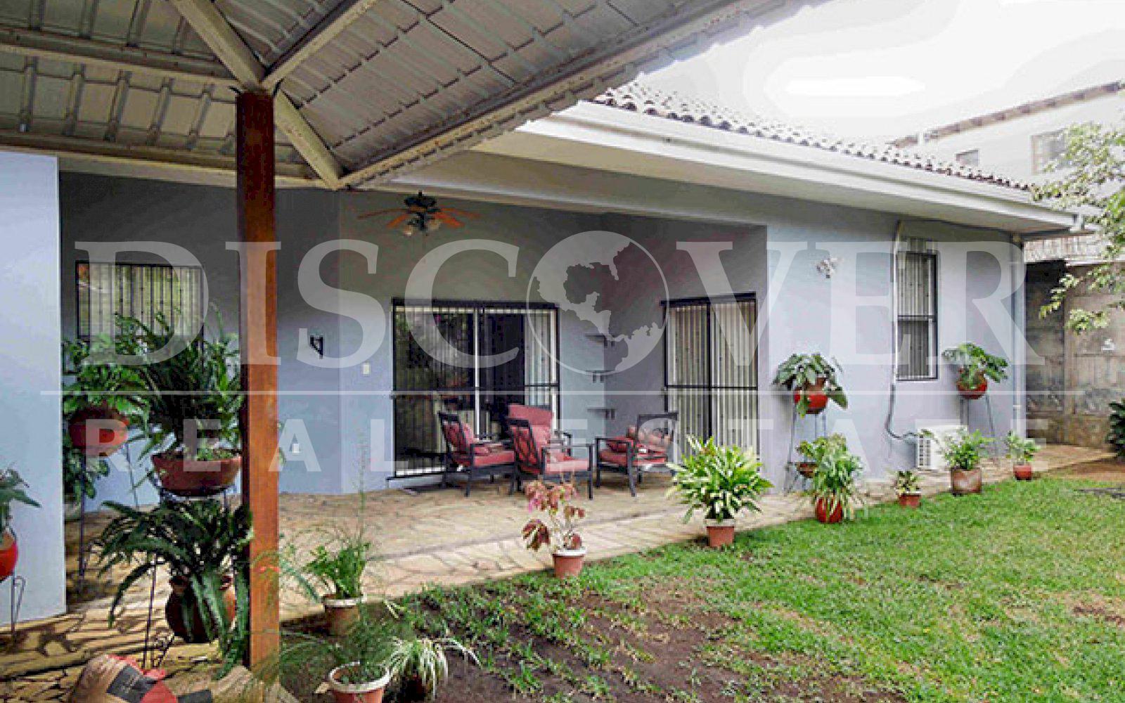 https://images.discovernica.com/propiedad/1600/ID_9545_CARRETERA_SUR.SERRANIA.CASA_1_.JPG