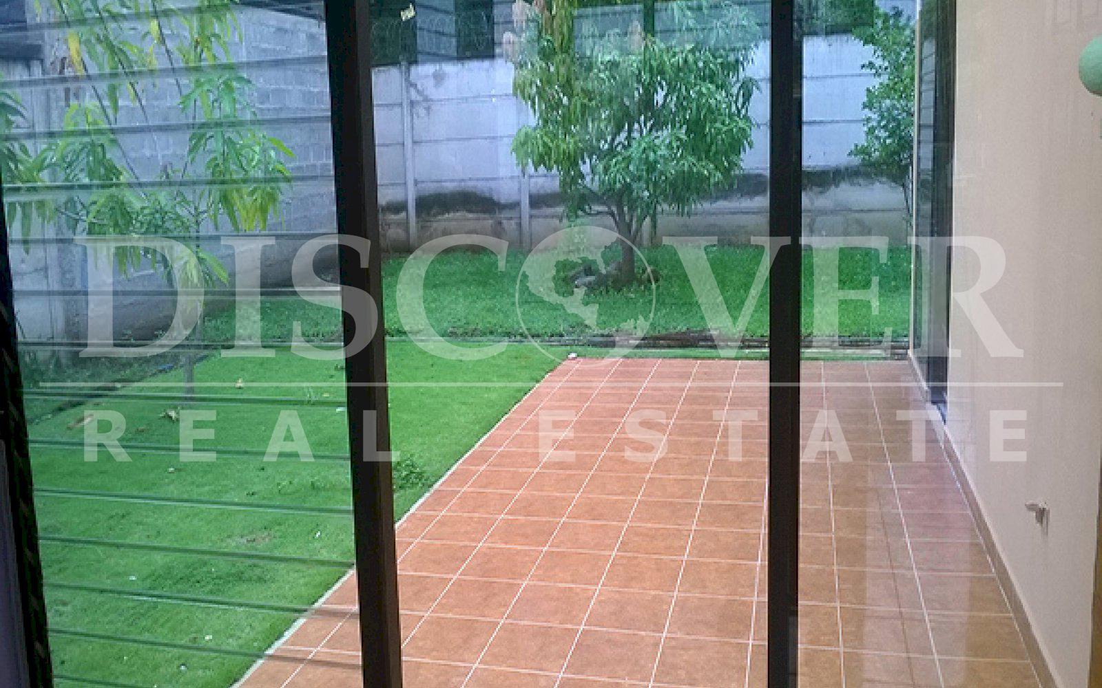 House for Sale in Condominium in Veracruz Road ID 9476