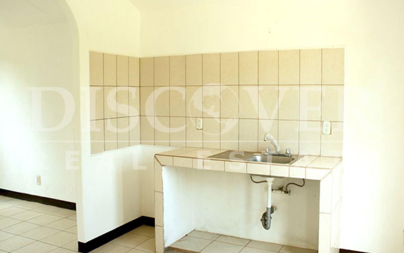 https://images.discovernica.com/propiedad/1600/ID_9596_CASA.CARRETERA_NUEVA_LEON.MANAGUA_1_.jpg