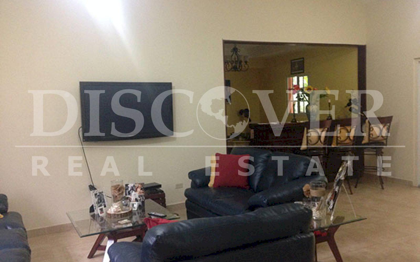 https://images.discovernica.com/propiedad/1600/ID_9703_VENTA.CASA.PRADERAS_DE_LAS_COLINAS._MANAGUA._U_220_000_1_.JPG