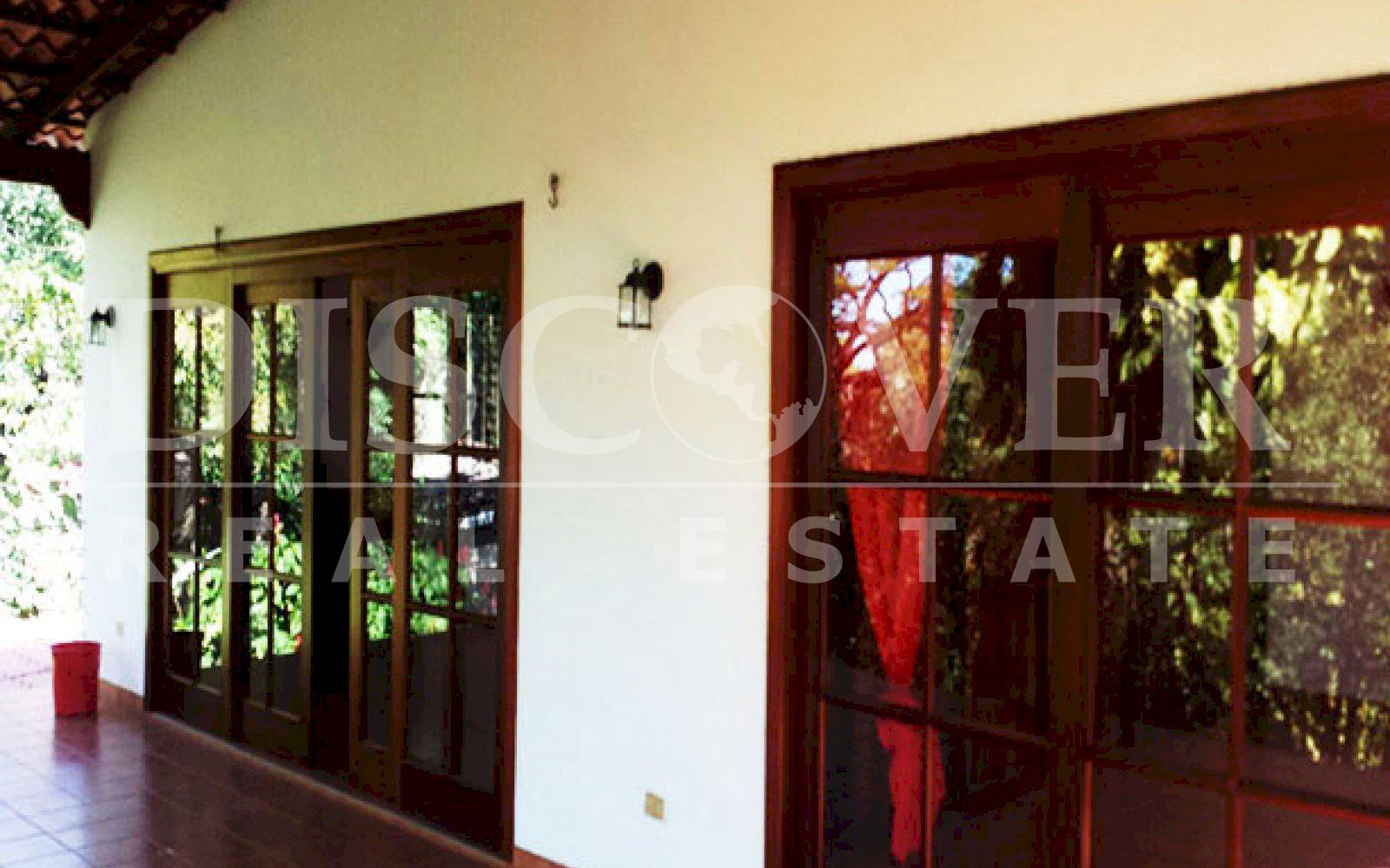https://images.discovernica.com/propiedad/1600/ID_9710.VENTA.ALQUILER.CASA.CARRETERA_SUR.MANAGUA.NICARAGUA.U_270_000_1_.JPG