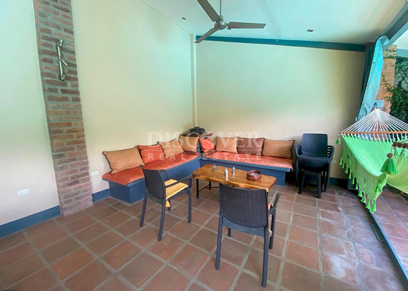  House with pool and large plot of land for sale in Granada