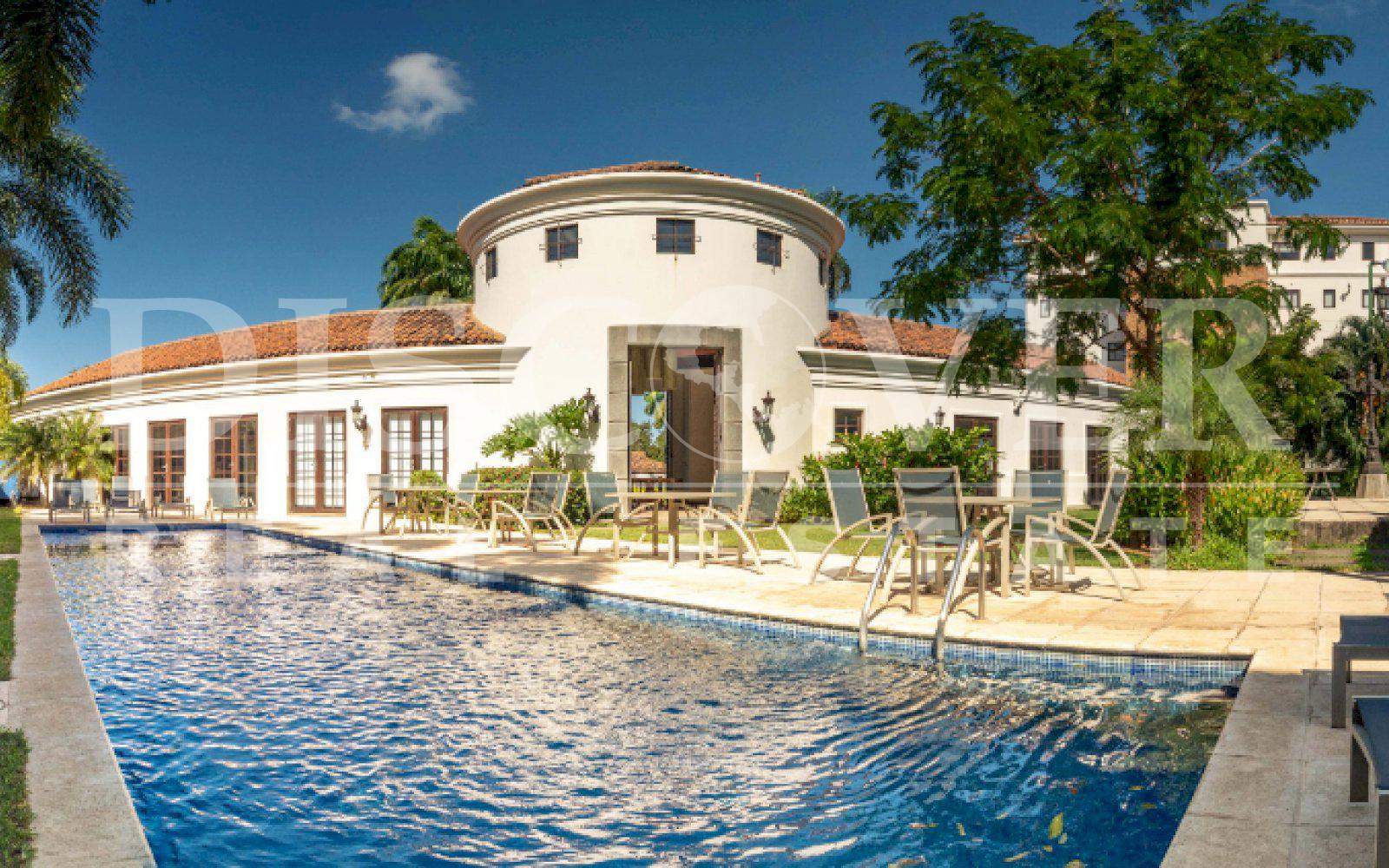  Apartment for rent in Old Santo Domingo Condominium.