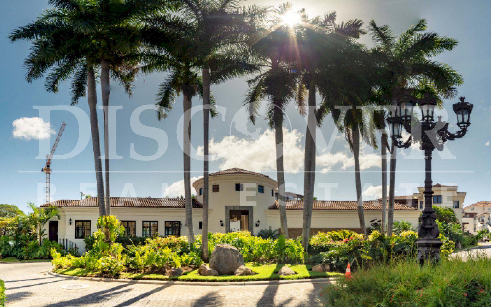  Apartment for rent in Old Santo Domingo Condominium.