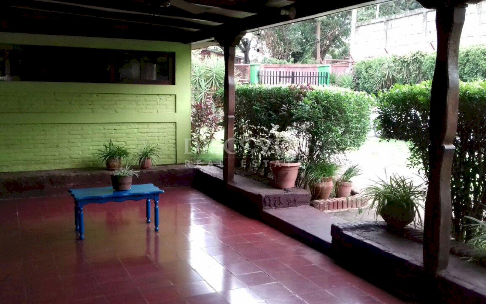  Cozy house for sale on Carretera Vieja a León 