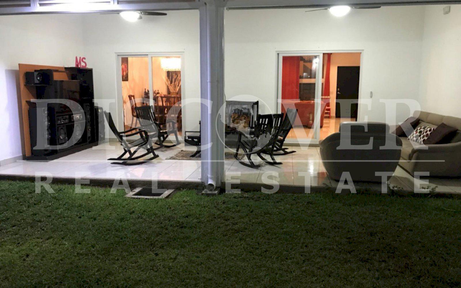 https://images.discovernica.com/propiedad/1600/IMG_20180718_WA0150.jpg