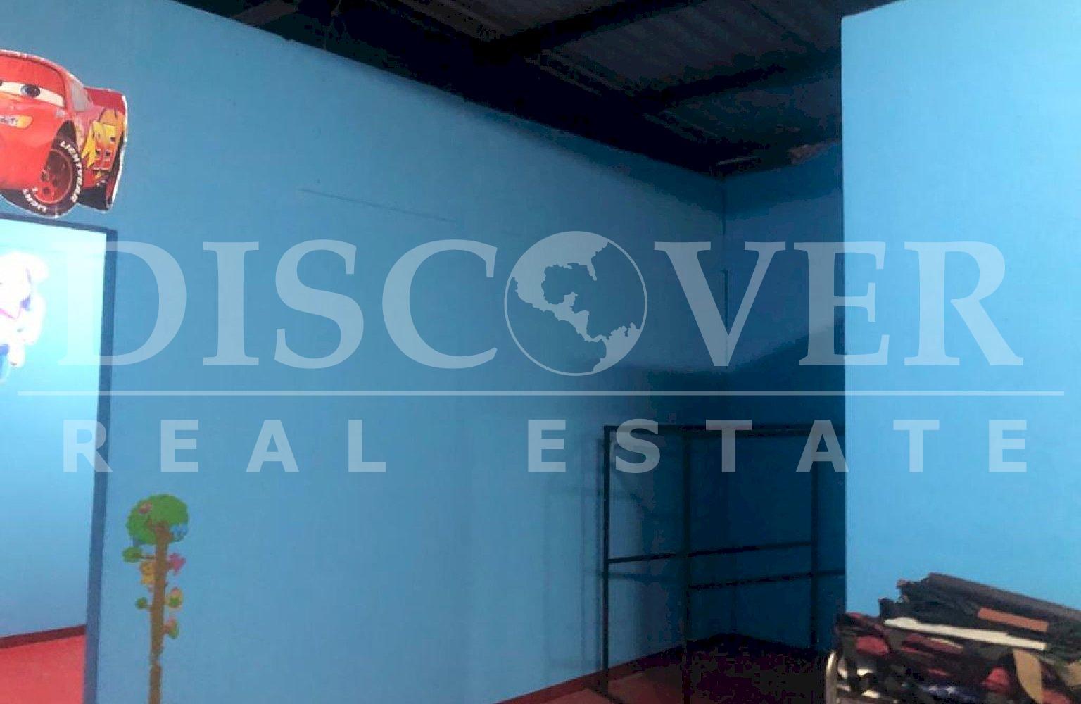  Commercial Module for rent in the Roberto Huembes market sector.