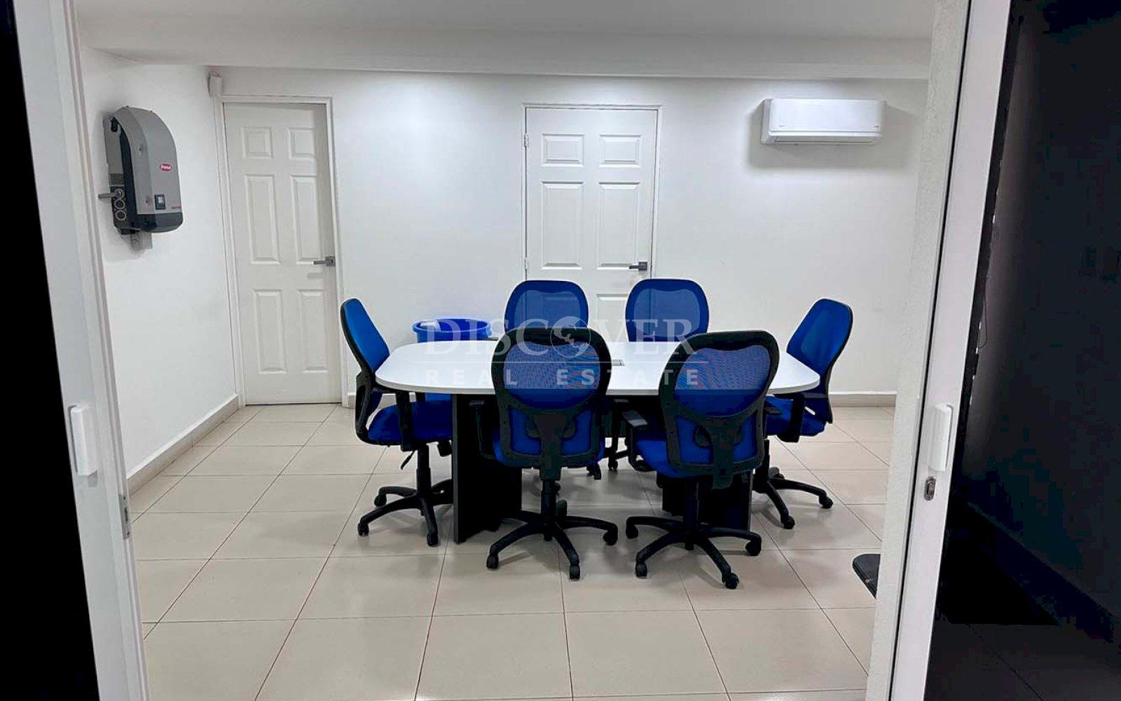  Office for Rent in Colonial in Los Robles