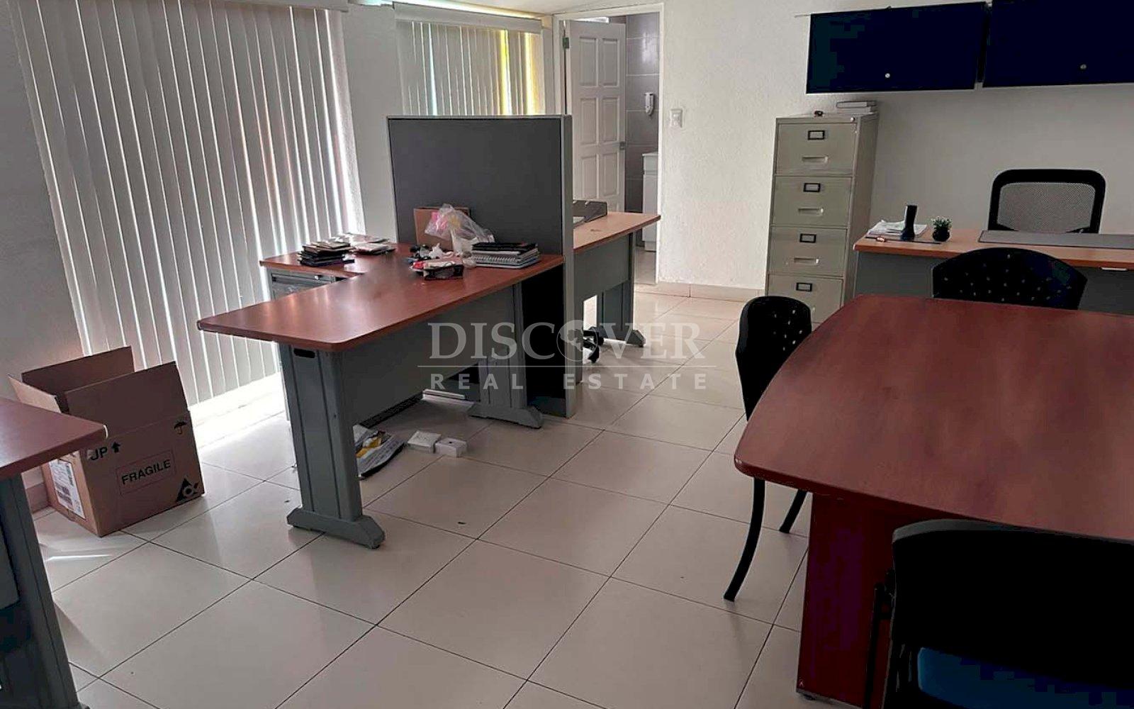  Office for Rent in Colonial in Los Robles