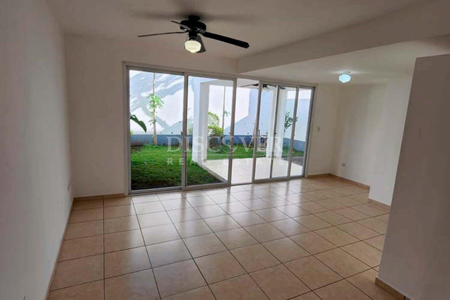  House for rent in Las Colinas
