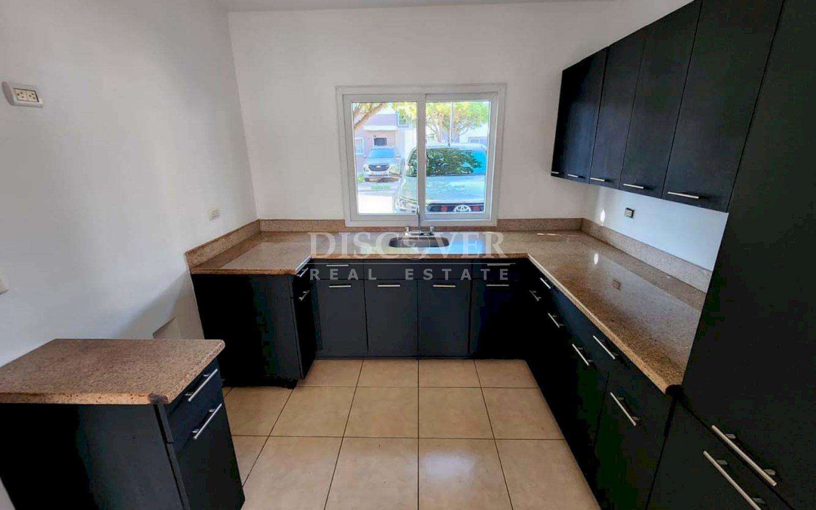  House for rent in Las Colinas