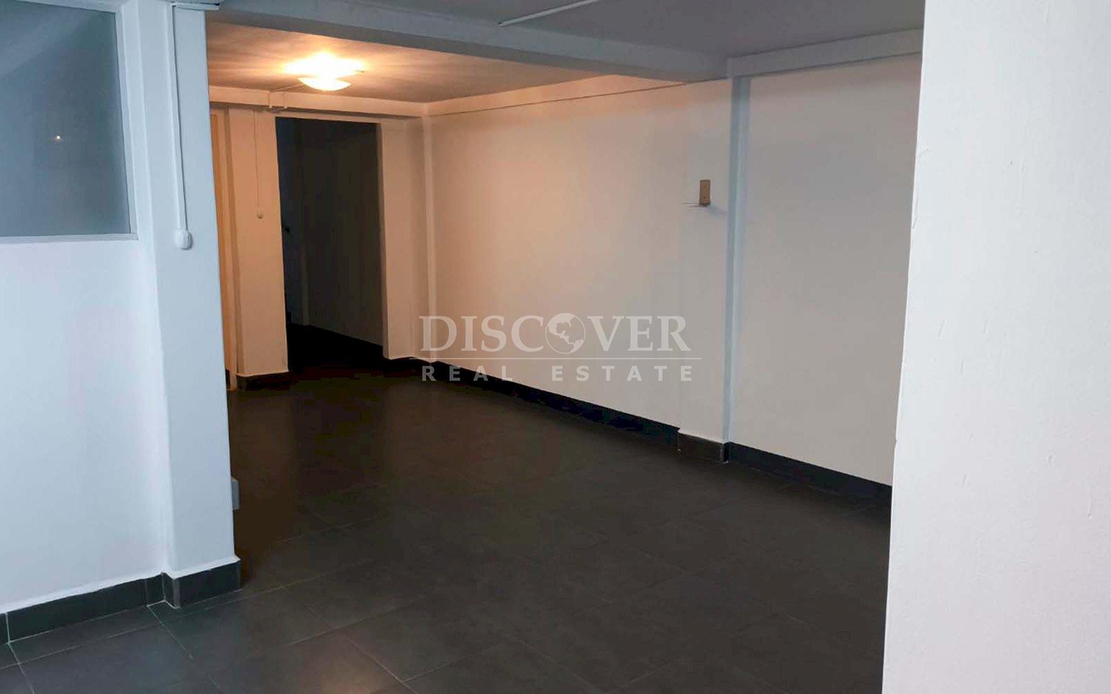  Office for rent in Los Robles