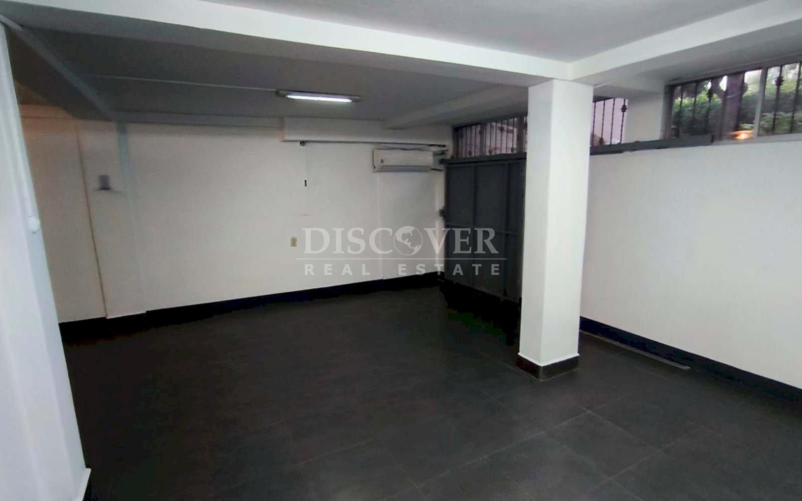  Office for rent in Los Robles