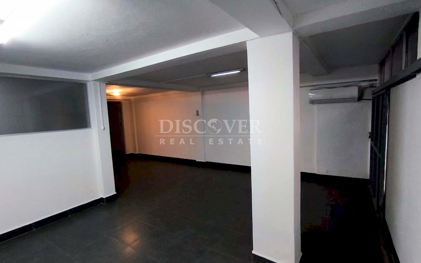  Office for rent in Los Robles