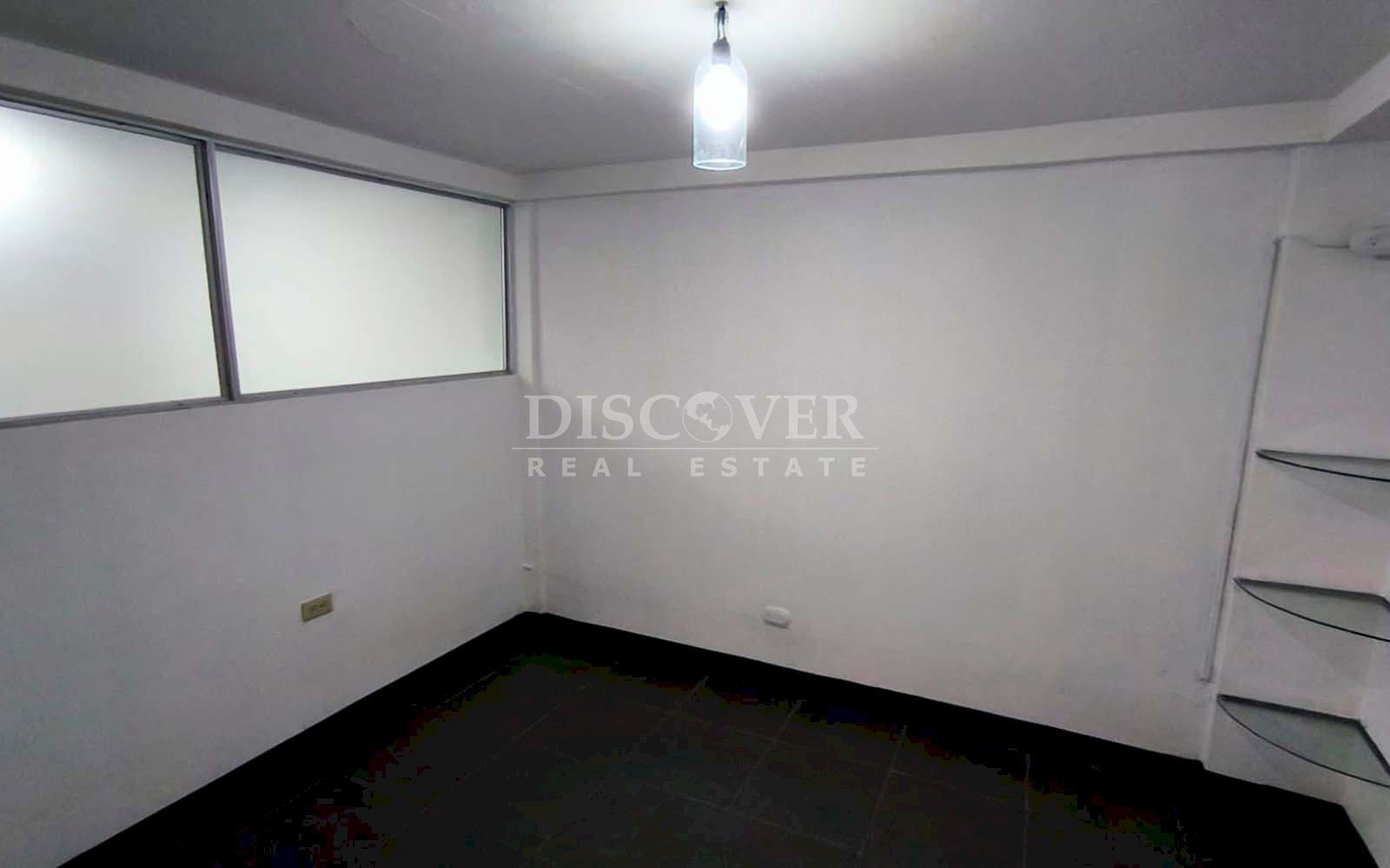  Office for rent in Los Robles