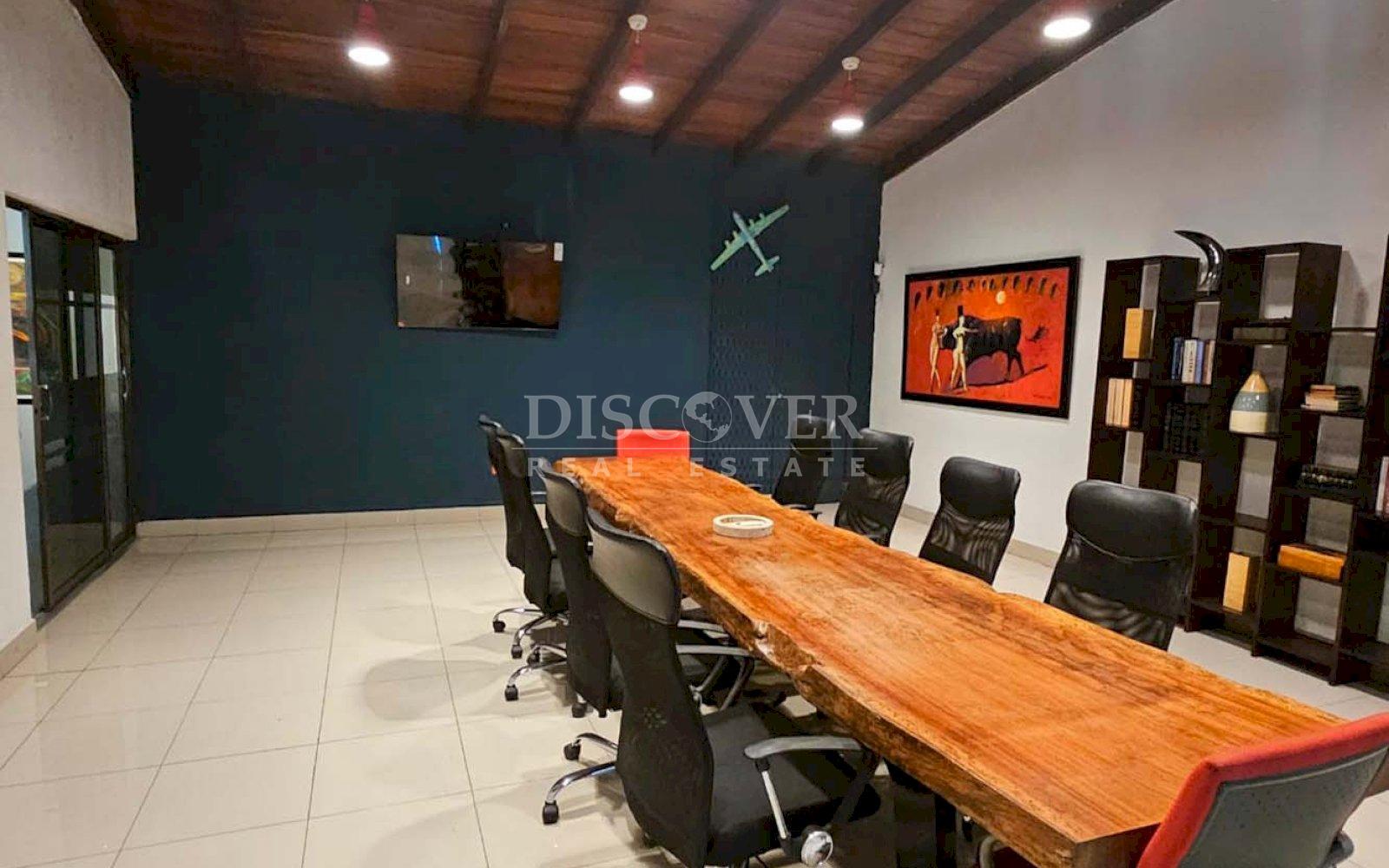  Office for rent in Los Robles