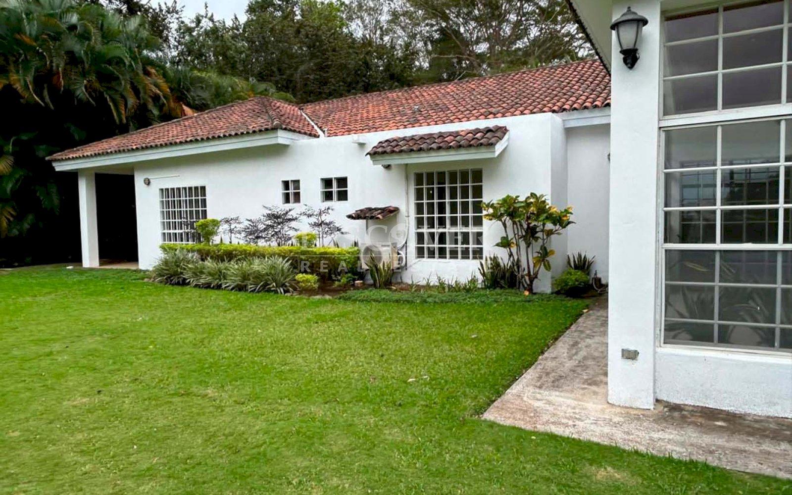  Beautiful home for sale and rent in Villa Fontana Sur ID 12326