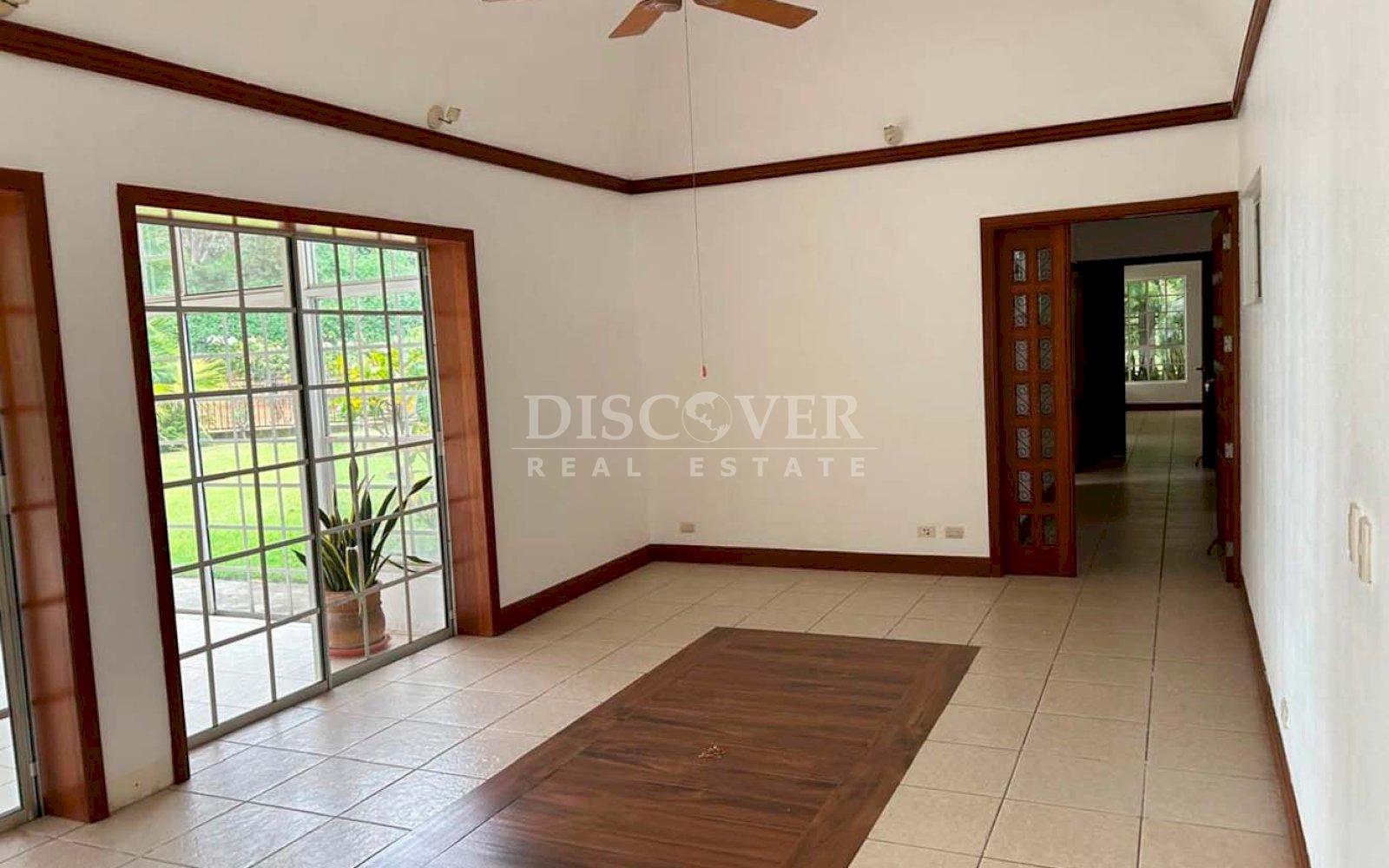  Beautiful home for sale and rent in Villa Fontana Sur ID 12326