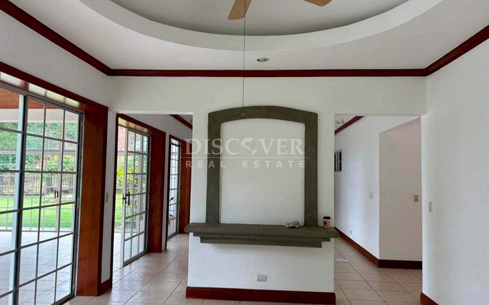  Beautiful home for sale and rent in Villa Fontana Sur ID 12326