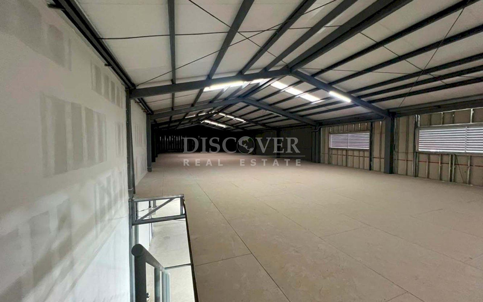  Commercial Building for rent in Mercado Oriental