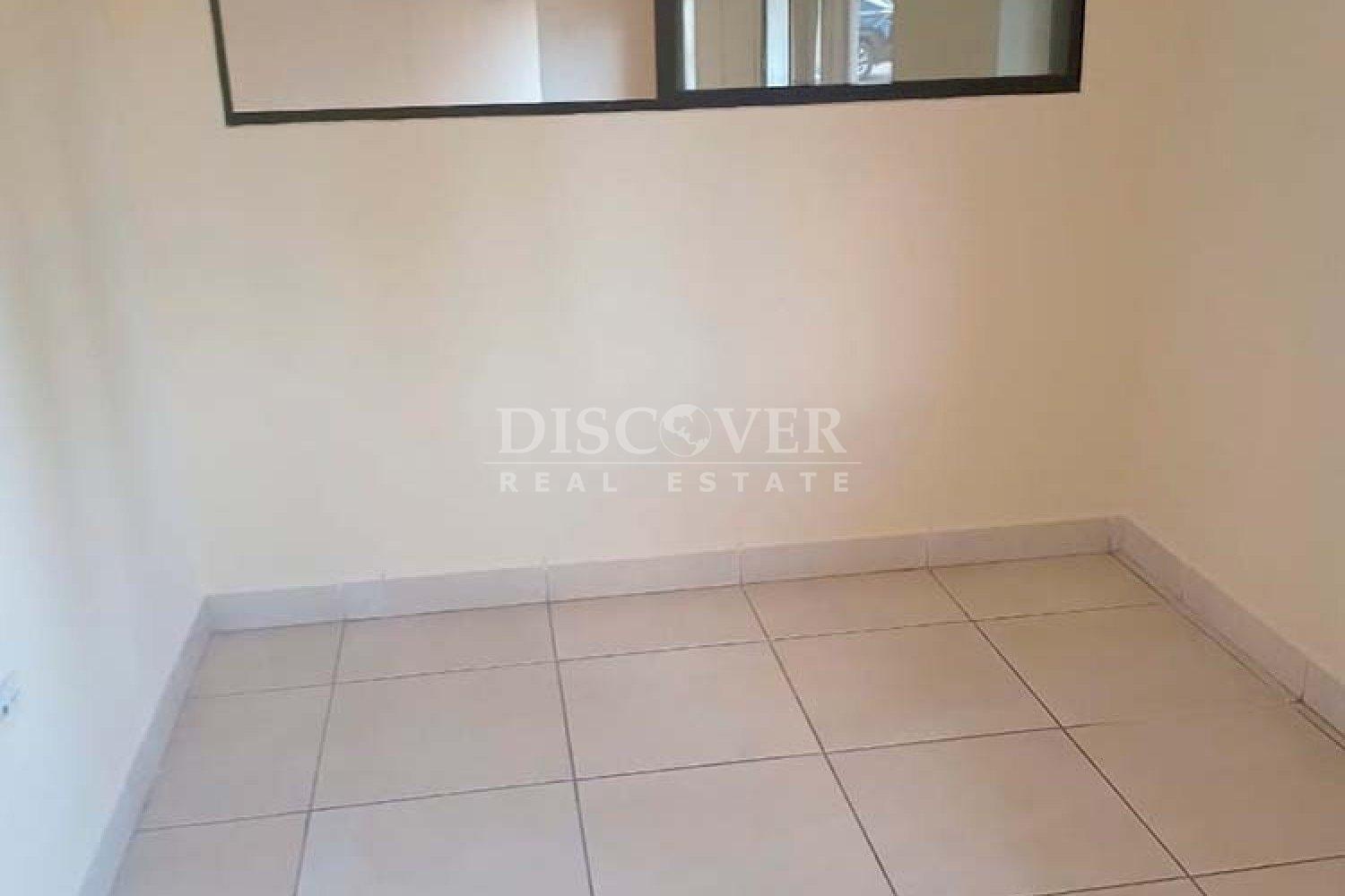  Offices available for rent in Avenida Jean Paul Genie