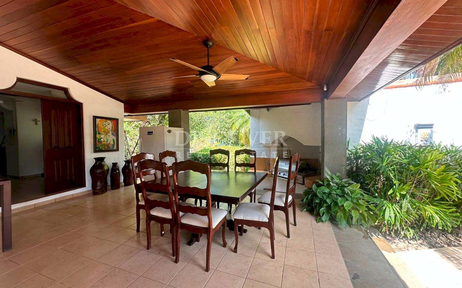  House for sale and rent in Carretera Sur