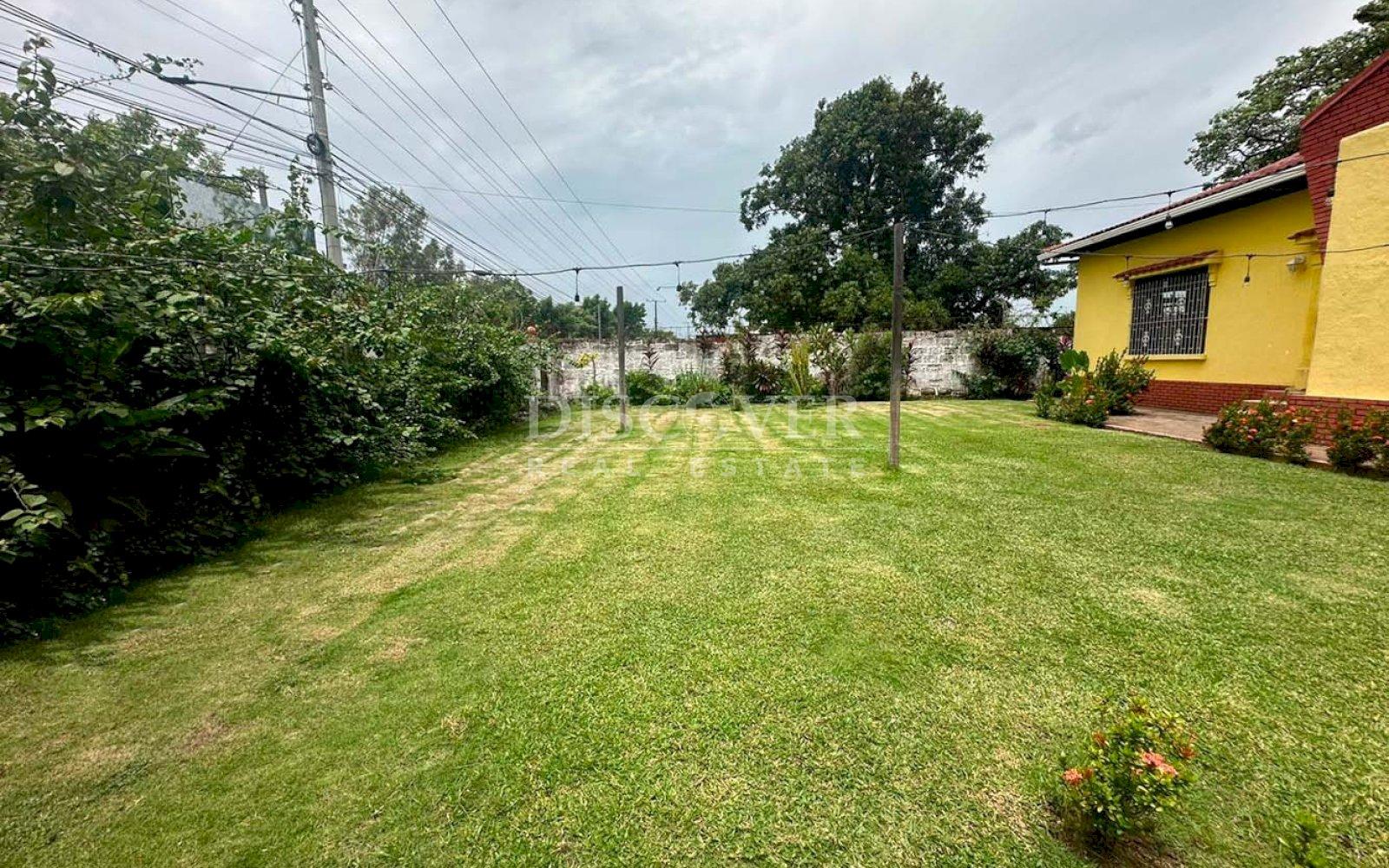  Commercial property for sale in Leon