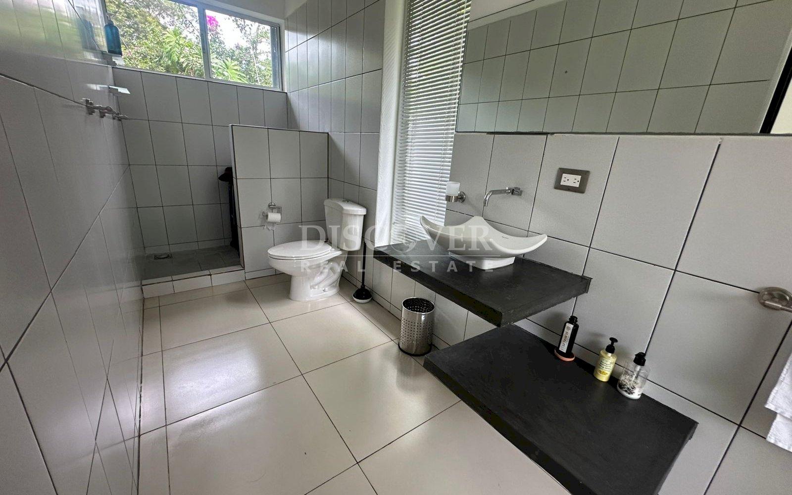  Two-story apartment for rent on Carretera Sur 