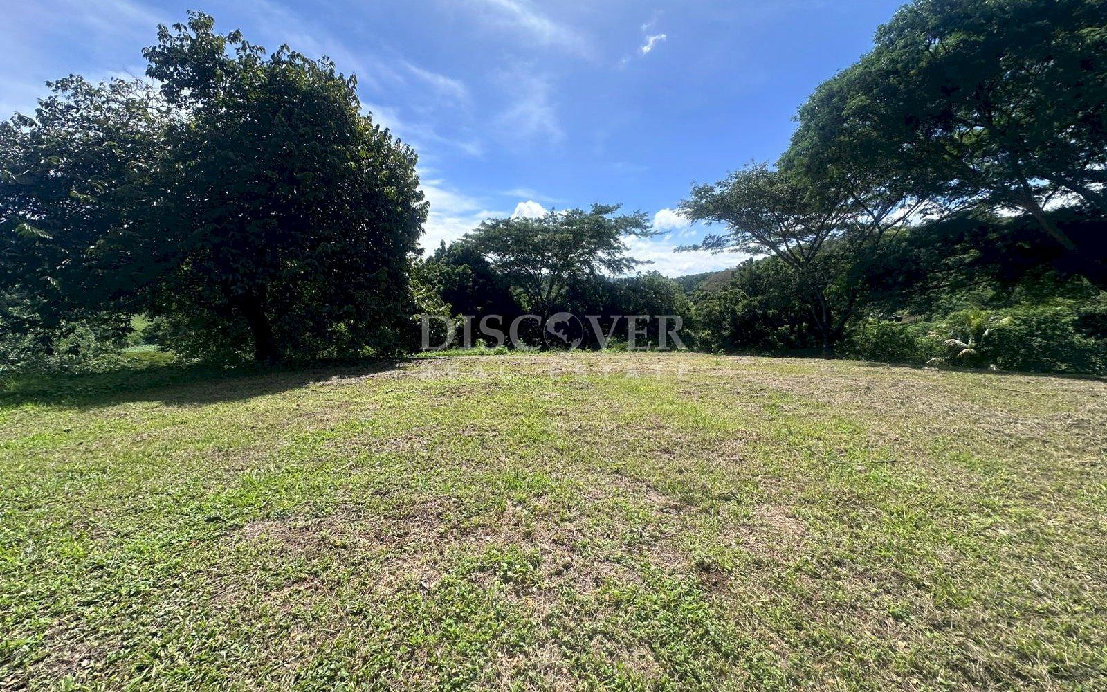  Land for sale in the exclusive residential area of Villa Fontana