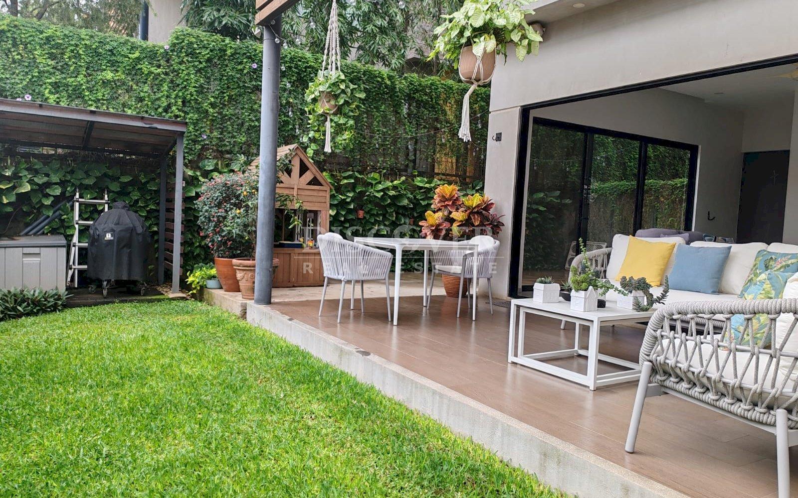  Cozy house for sale in Villa Fontana condominium