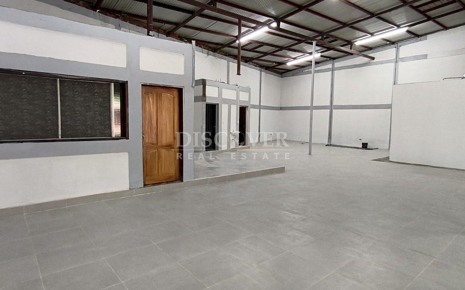  Spacious commercial unit for rent in Rivas