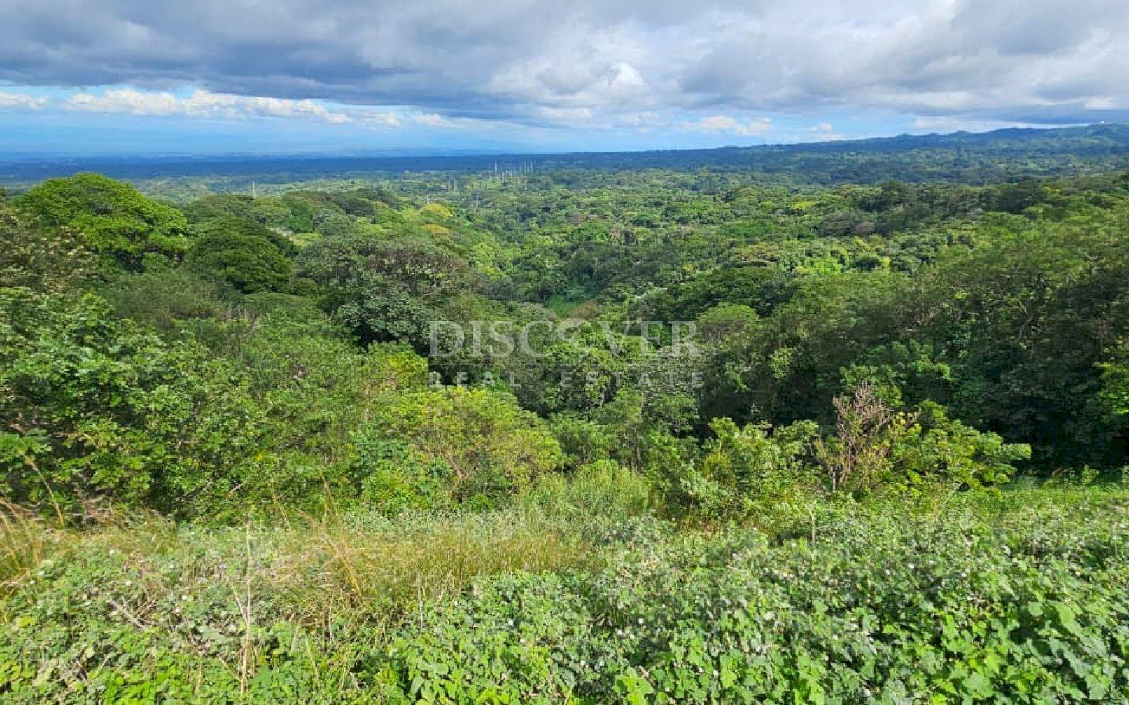  Land with city views for sale in El Crucero