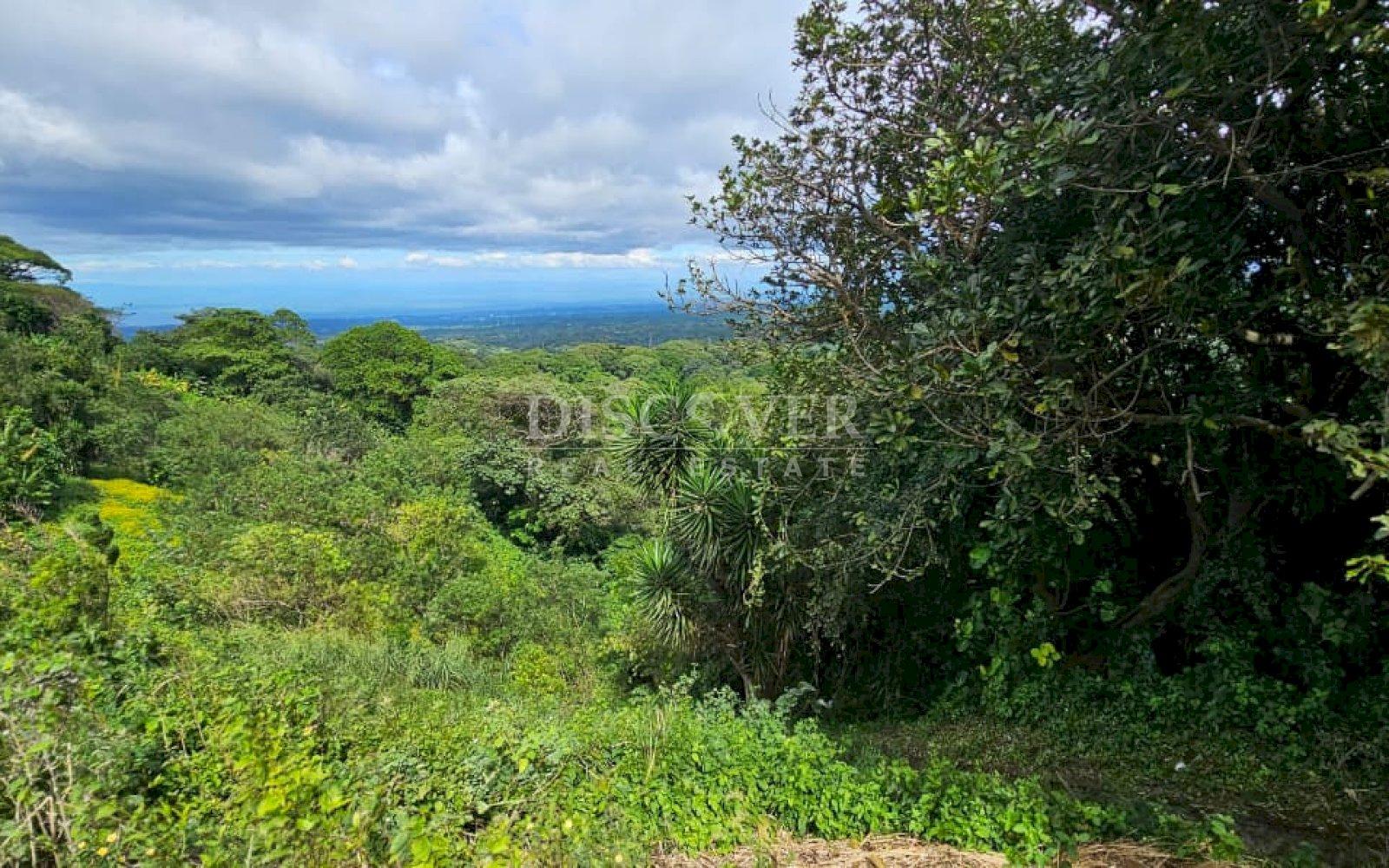  Land with city views for sale in El Crucero
