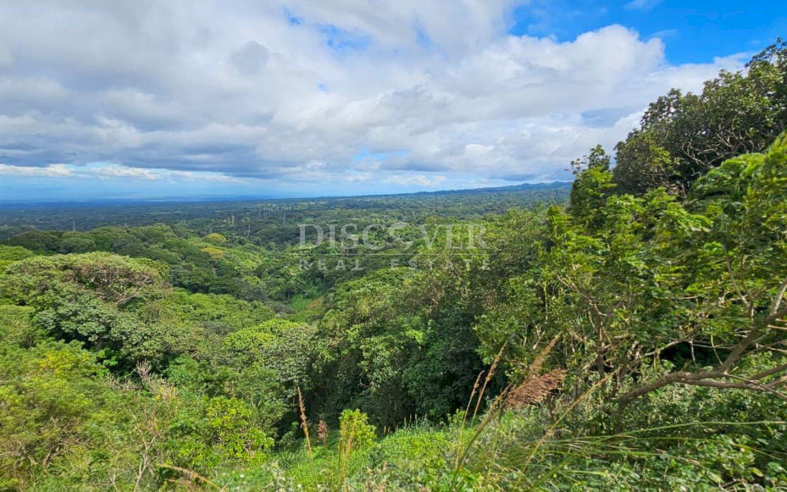  Land with city views for sale in El Crucero