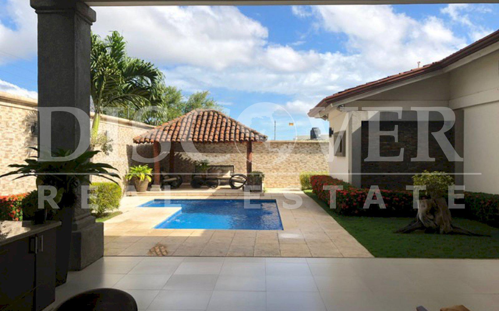 House for Sale in Santo Domingo ID 12550