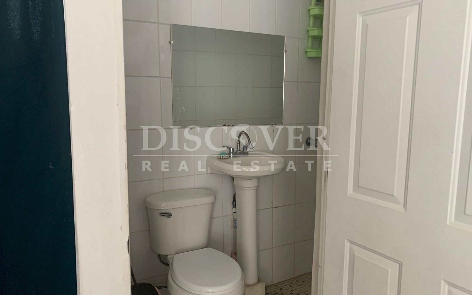  Hostel in Bolonia Residential with 10 Rooms. ID 13072