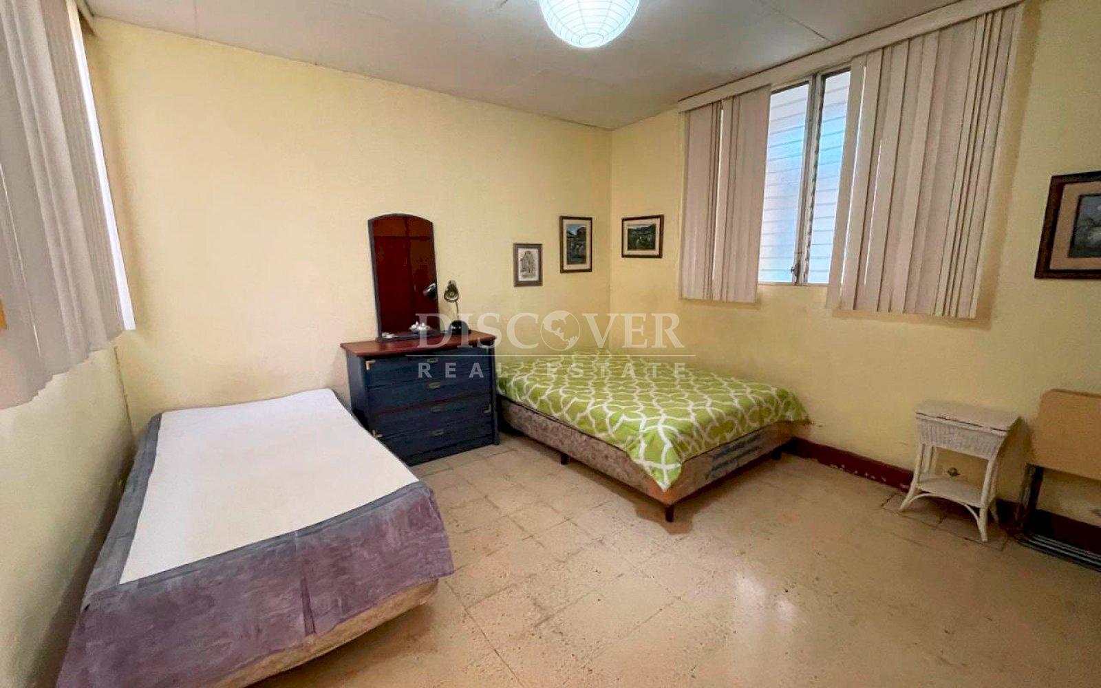  House for sale in Bolonia with large garden 