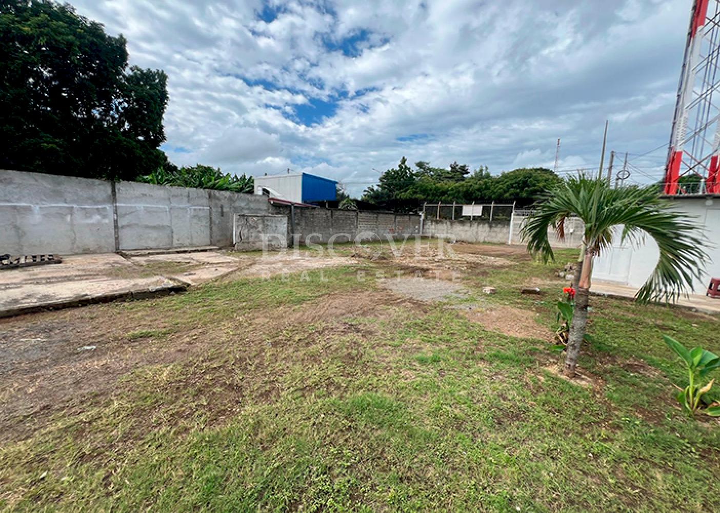 Land for rent in front of the highway in Masaya - High traffic flow
