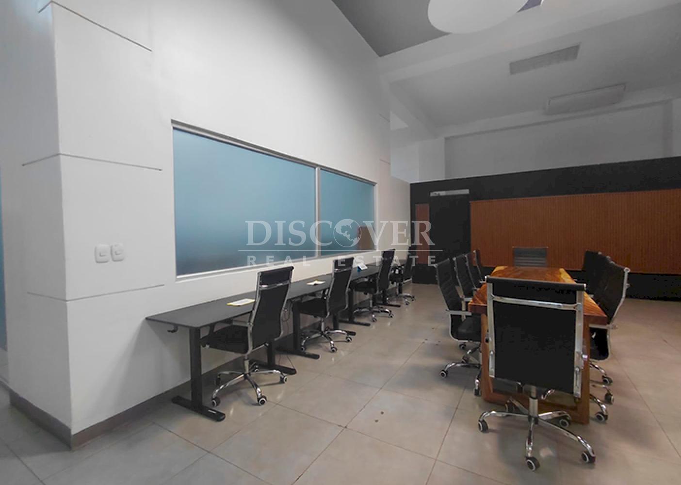 Office space for rent in Villa Fontana