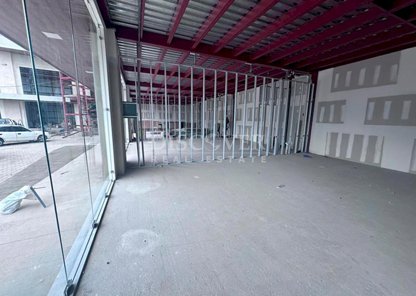  Modules for sale inside a shopping mall in Santo Domingo