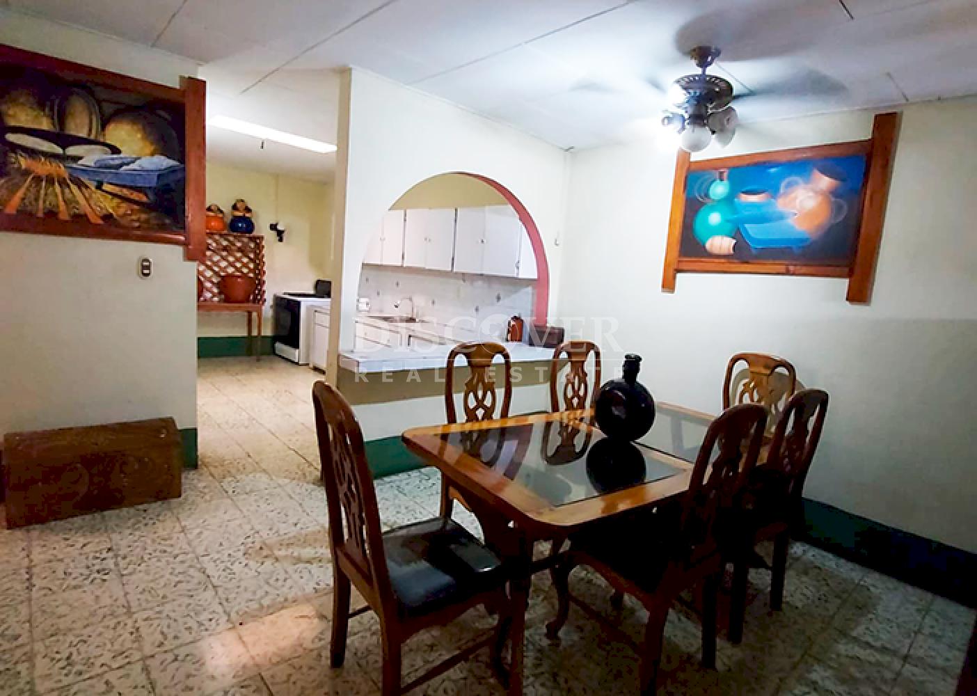 Spacious house for sale and rent in León - Ideal for investment
