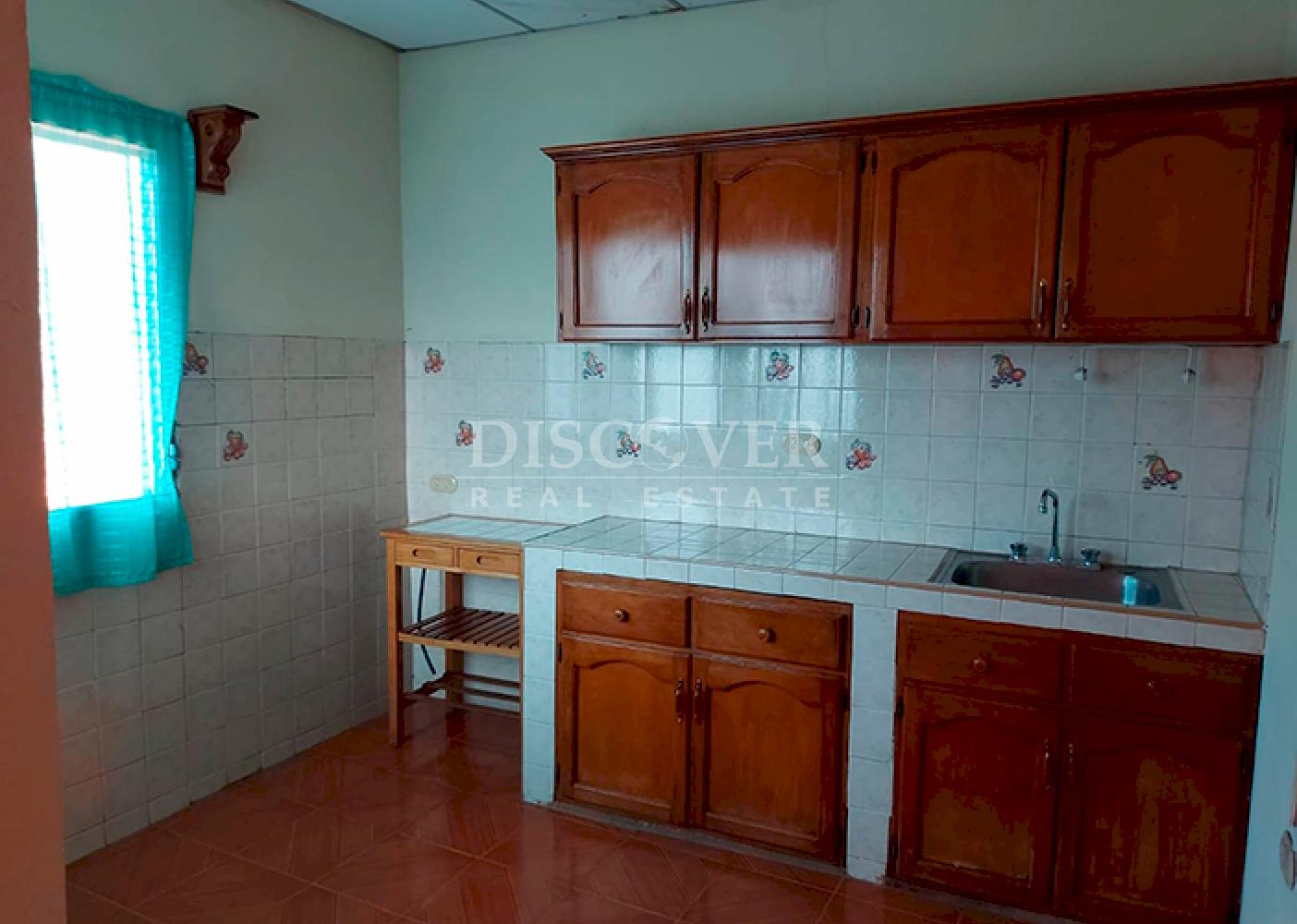 Spacious house for sale and rent in León - Ideal for investment