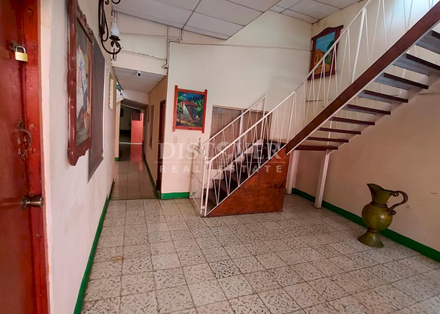 Spacious house for sale and rent in León - Ideal for investment