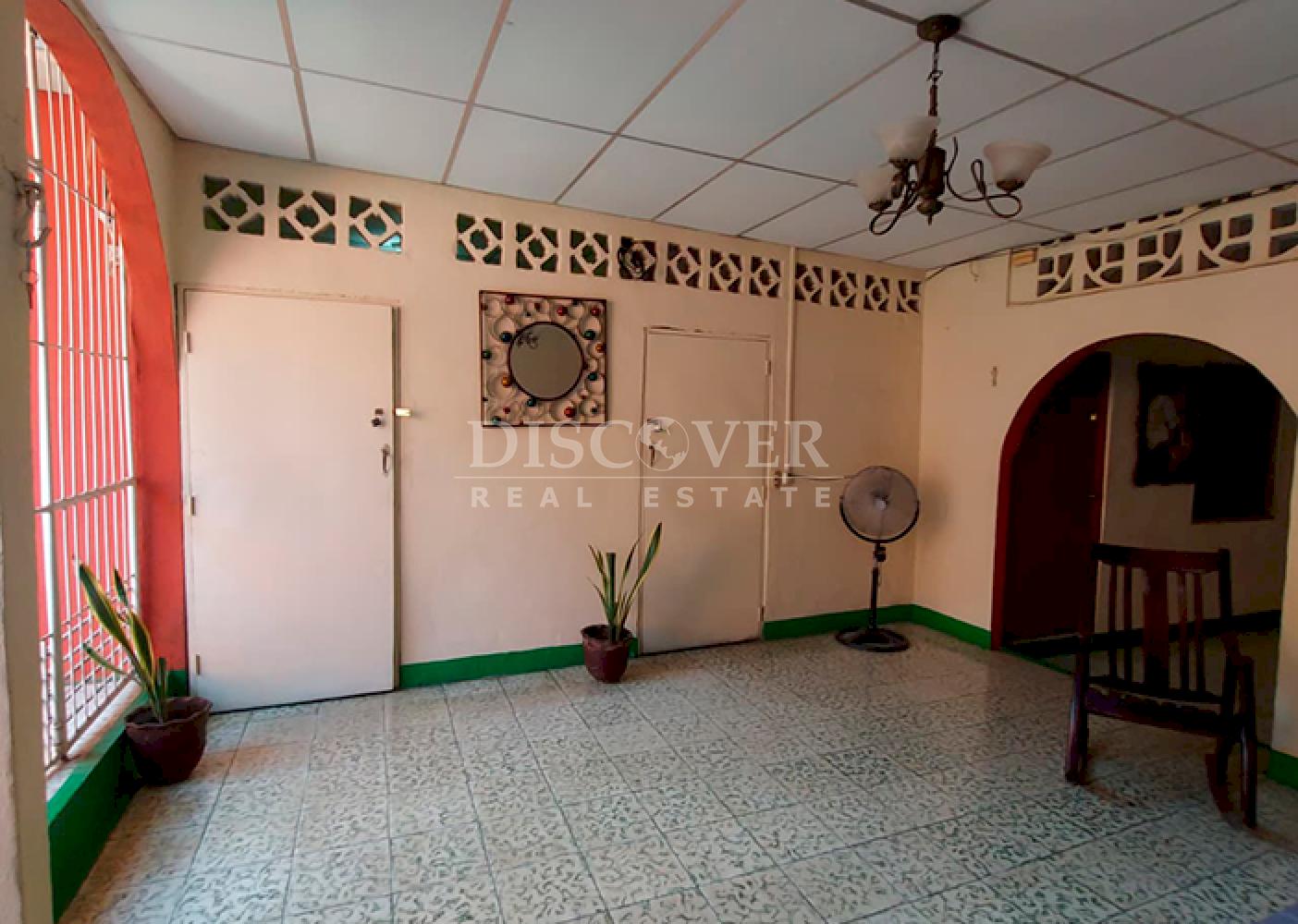 Spacious house for sale and rent in León - Ideal for investment