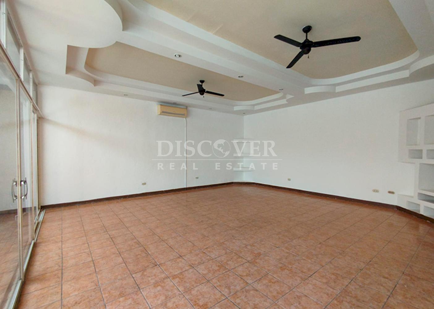  House for rent in residential area on the road to Masaya