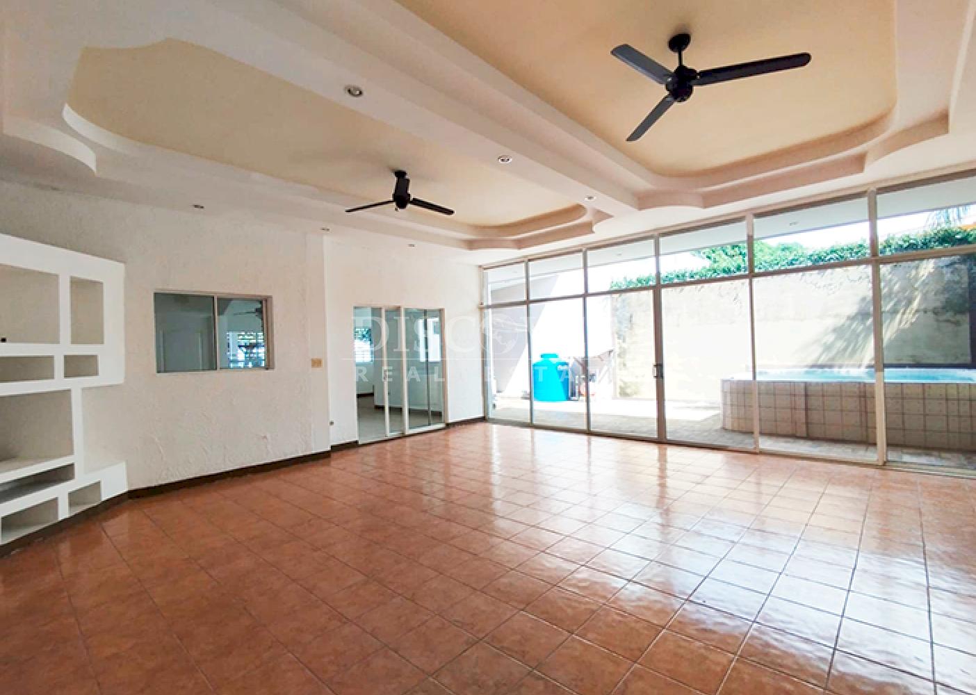  House for rent in residential area on the road to Masaya