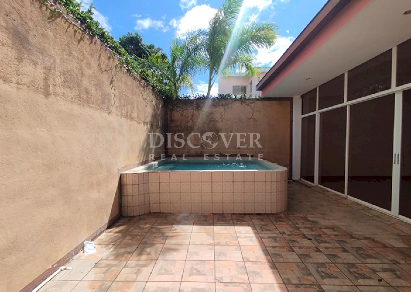  House for rent in residential area on the road to Masaya