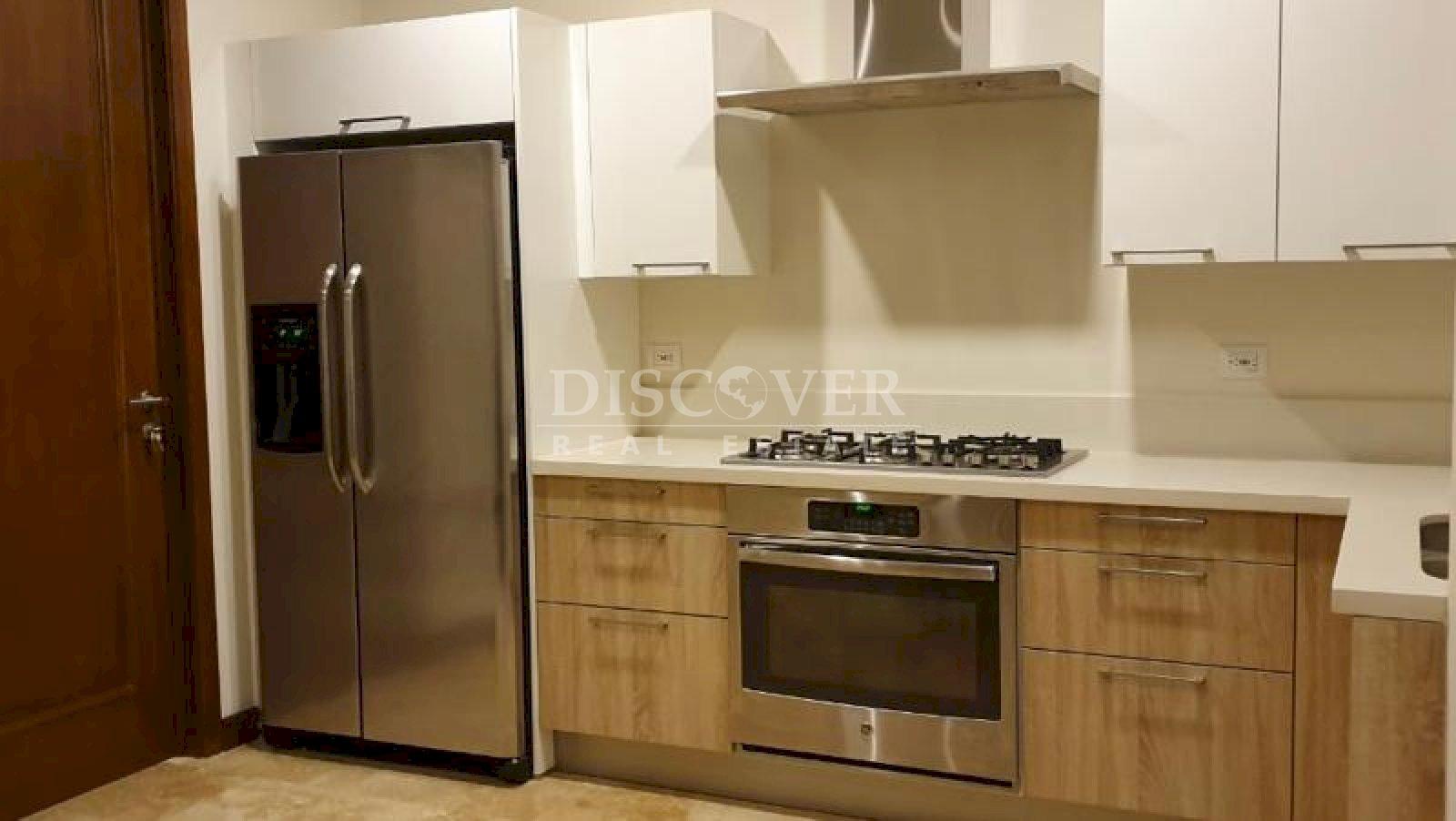 Apartment for Rent in Exclusive condominium.